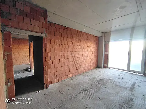 Satılır 4 otaqlı mənzil 166.5 m²