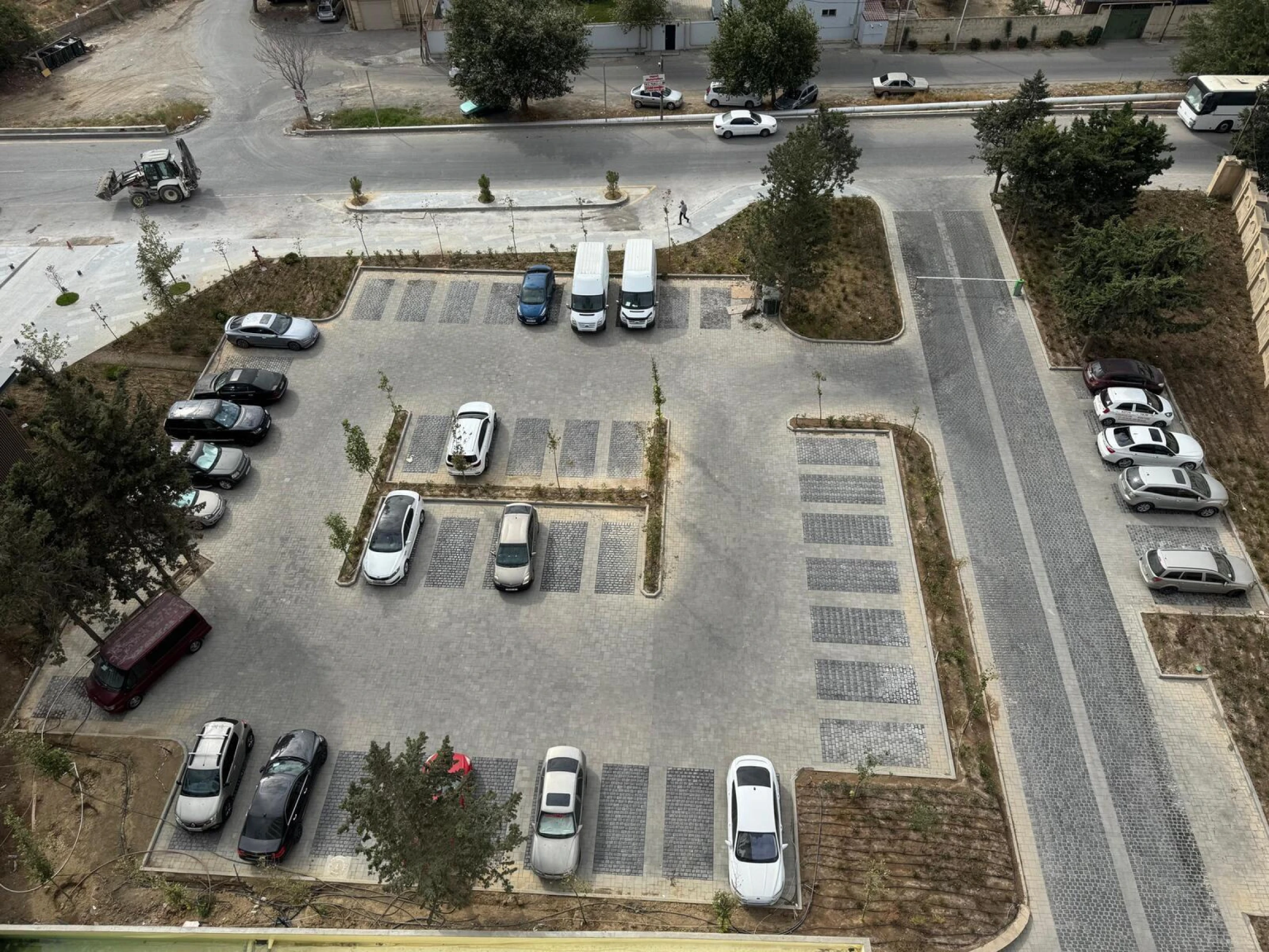 Satılır 4 otaqlı mənzil 166.5 m²