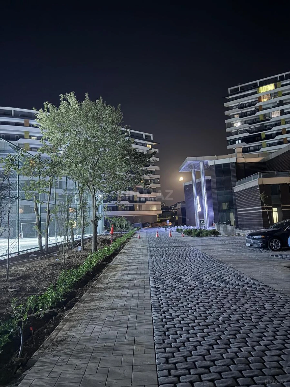 Satılır 4 otaqlı mənzil 166.5 m²