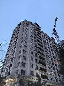 Satılır 4 otaqlı mənzil 166 m²