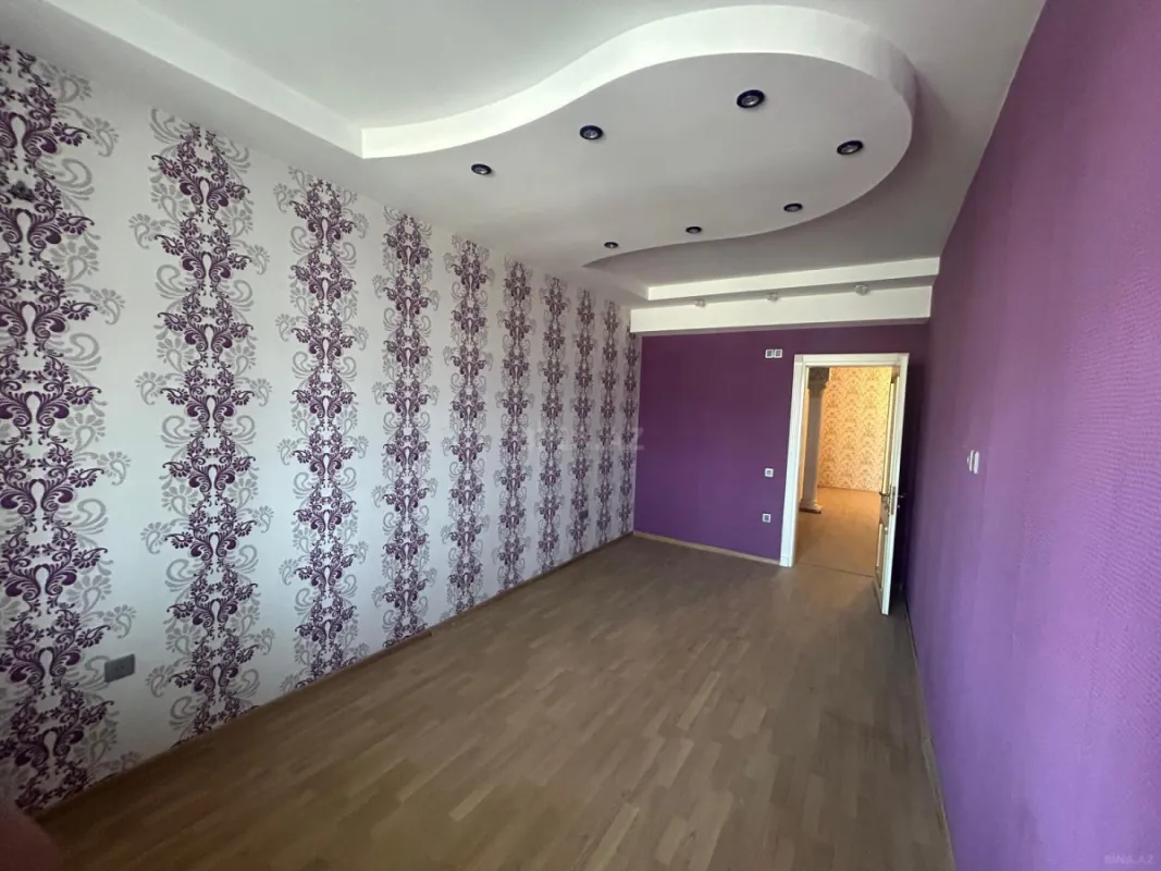Satılır 3 otaqlı mənzil 133 m²