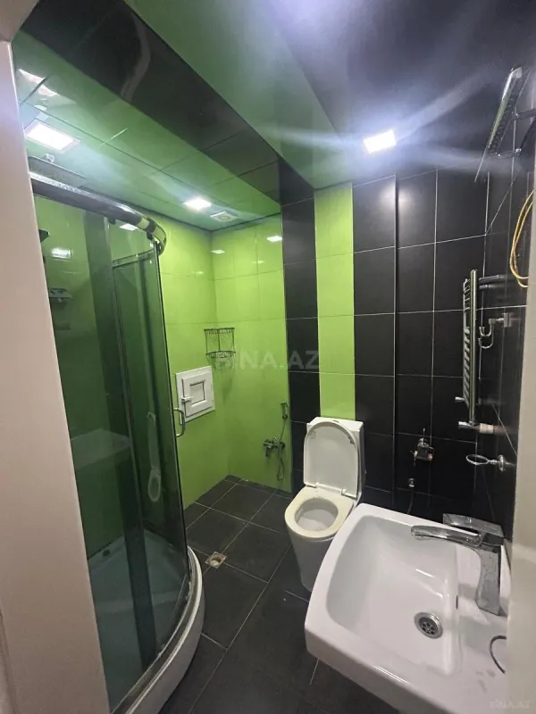 Satılır 3 otaqlı mənzil 133 m²