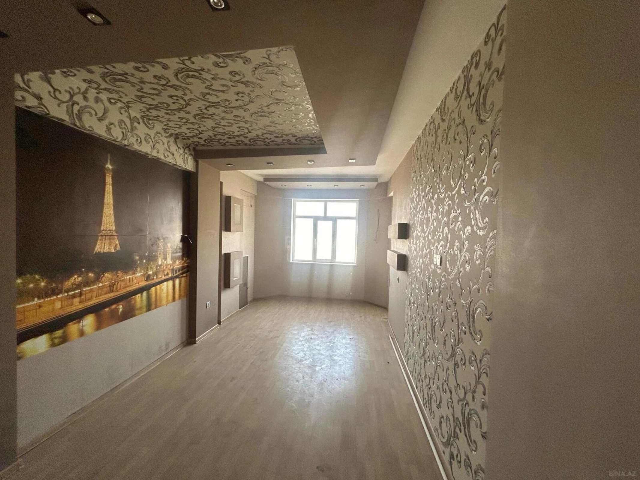 Satılır 3 otaqlı mənzil 133 m²