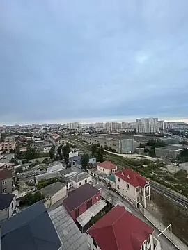 Satılır 3 otaqlı mənzil 133 m²