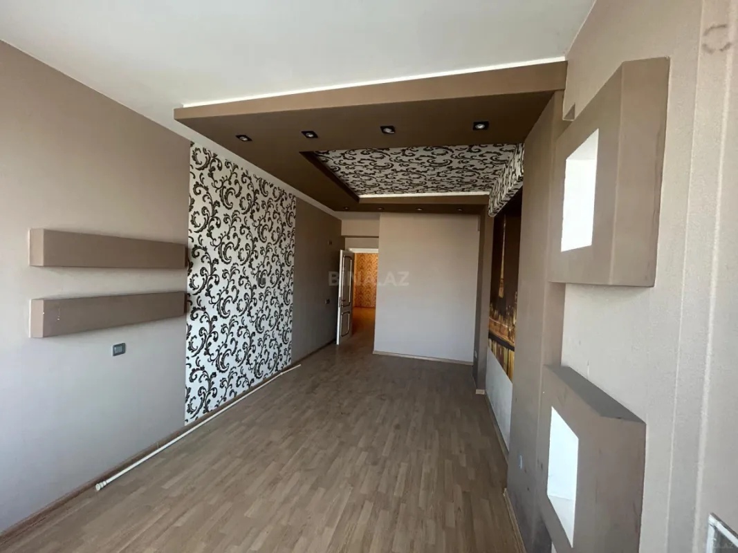 Satılır 3 otaqlı mənzil 133 m²