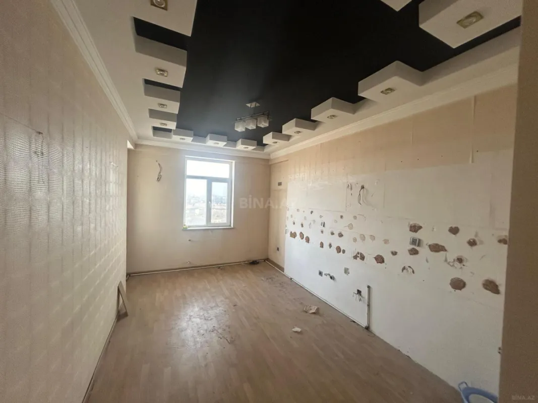 Satılır 3 otaqlı mənzil 133 m²
