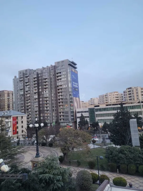 Satılır 2 otaqlı mənzil 55 m²