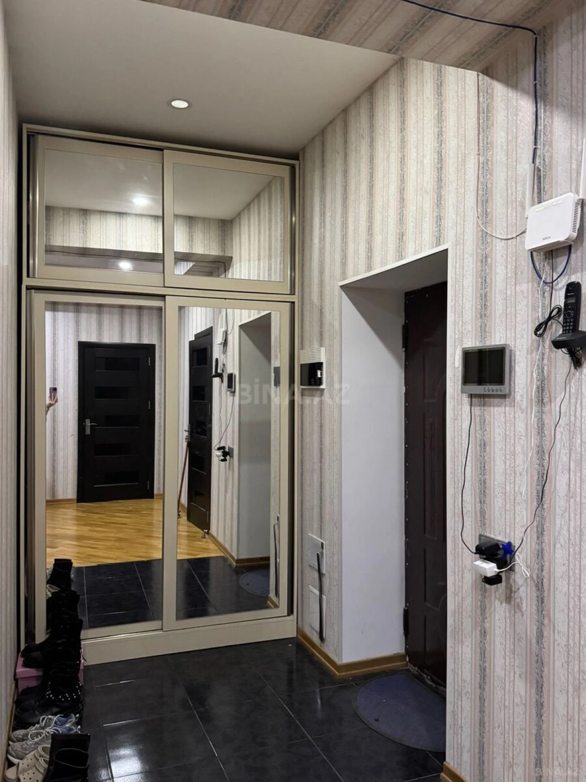 Satılır 2 otaqlı mənzil 110 m²