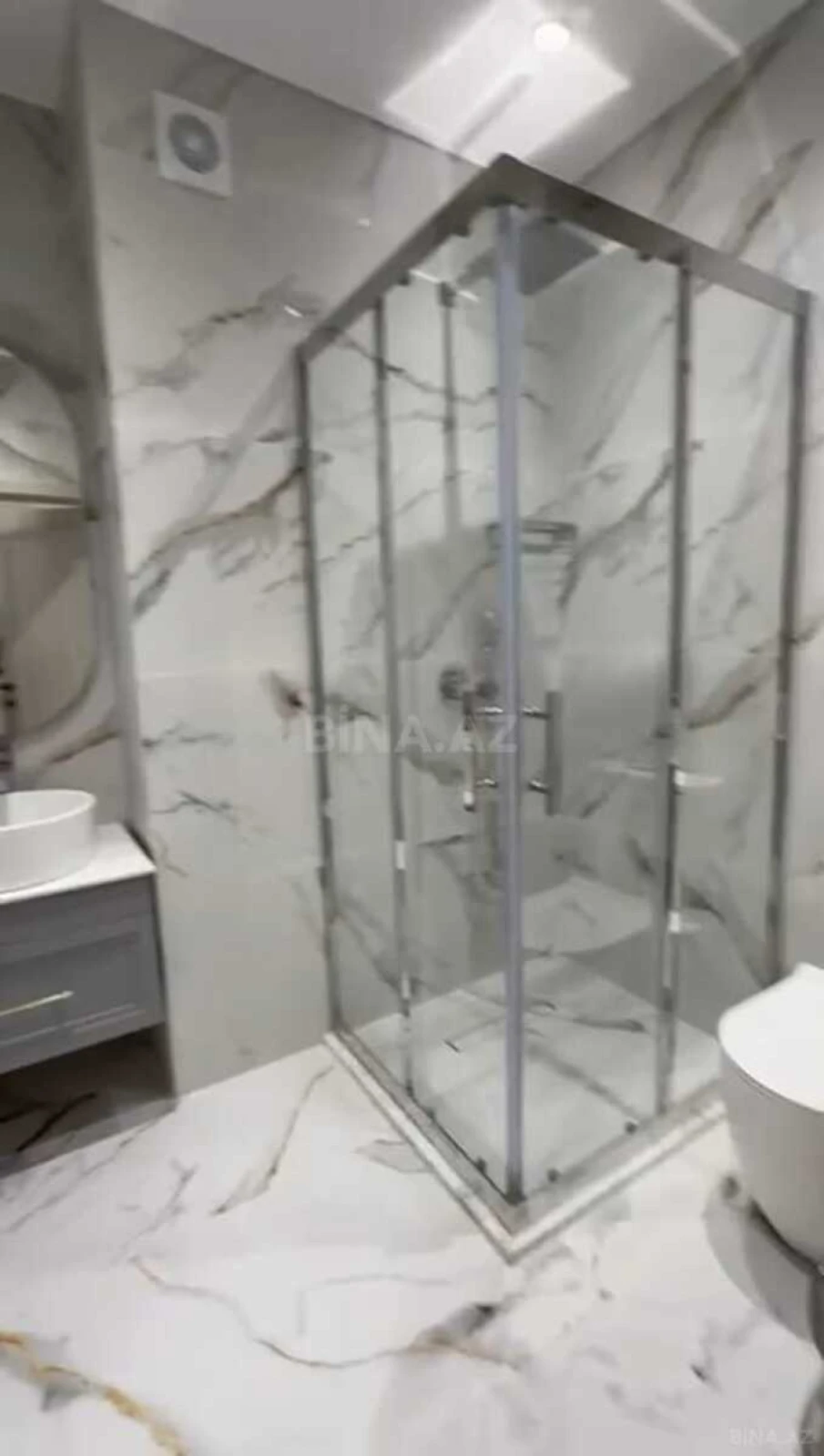 Satılır 3 otaqlı mənzil 118 m²