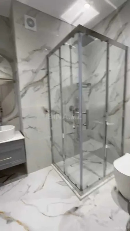 Satılır 3 otaqlı mənzil 118 m²