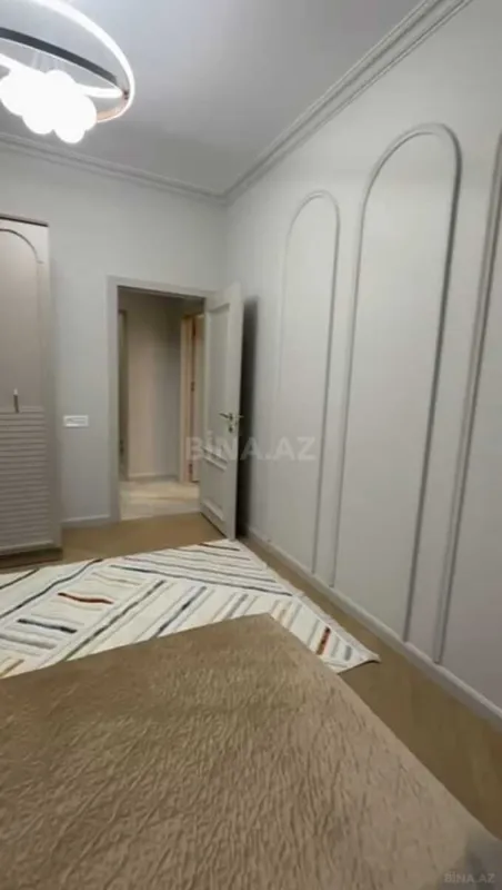Satılır 3 otaqlı mənzil 118 m²