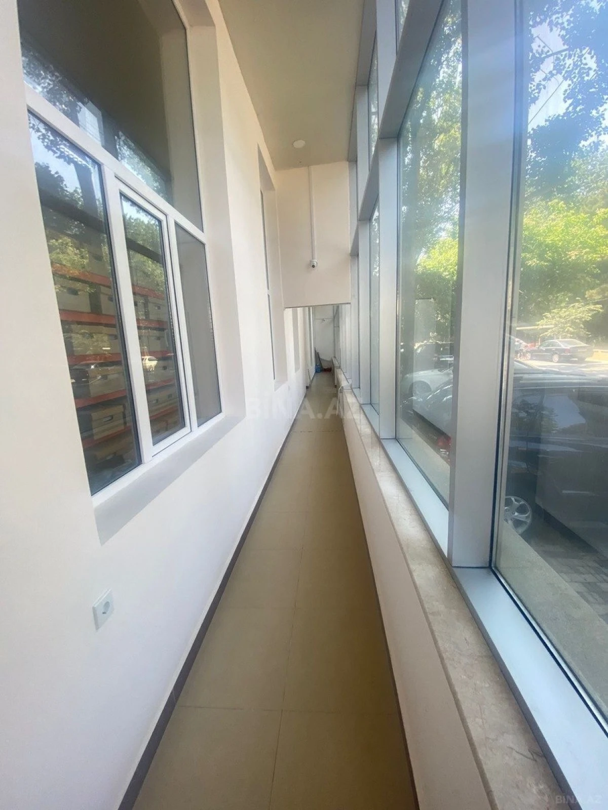 Satılır obyekt 300 m²