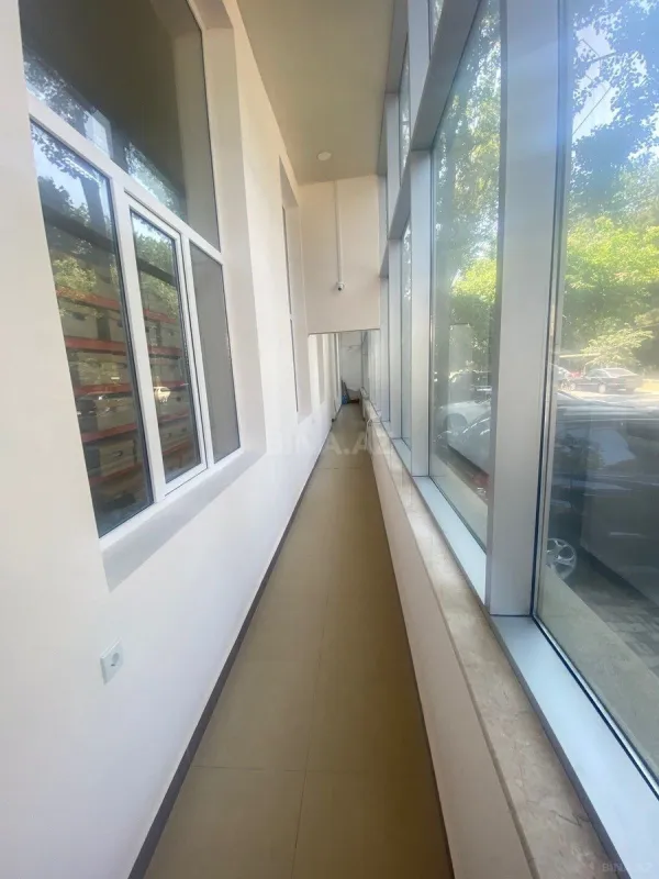 Satılır obyekt 300 m²