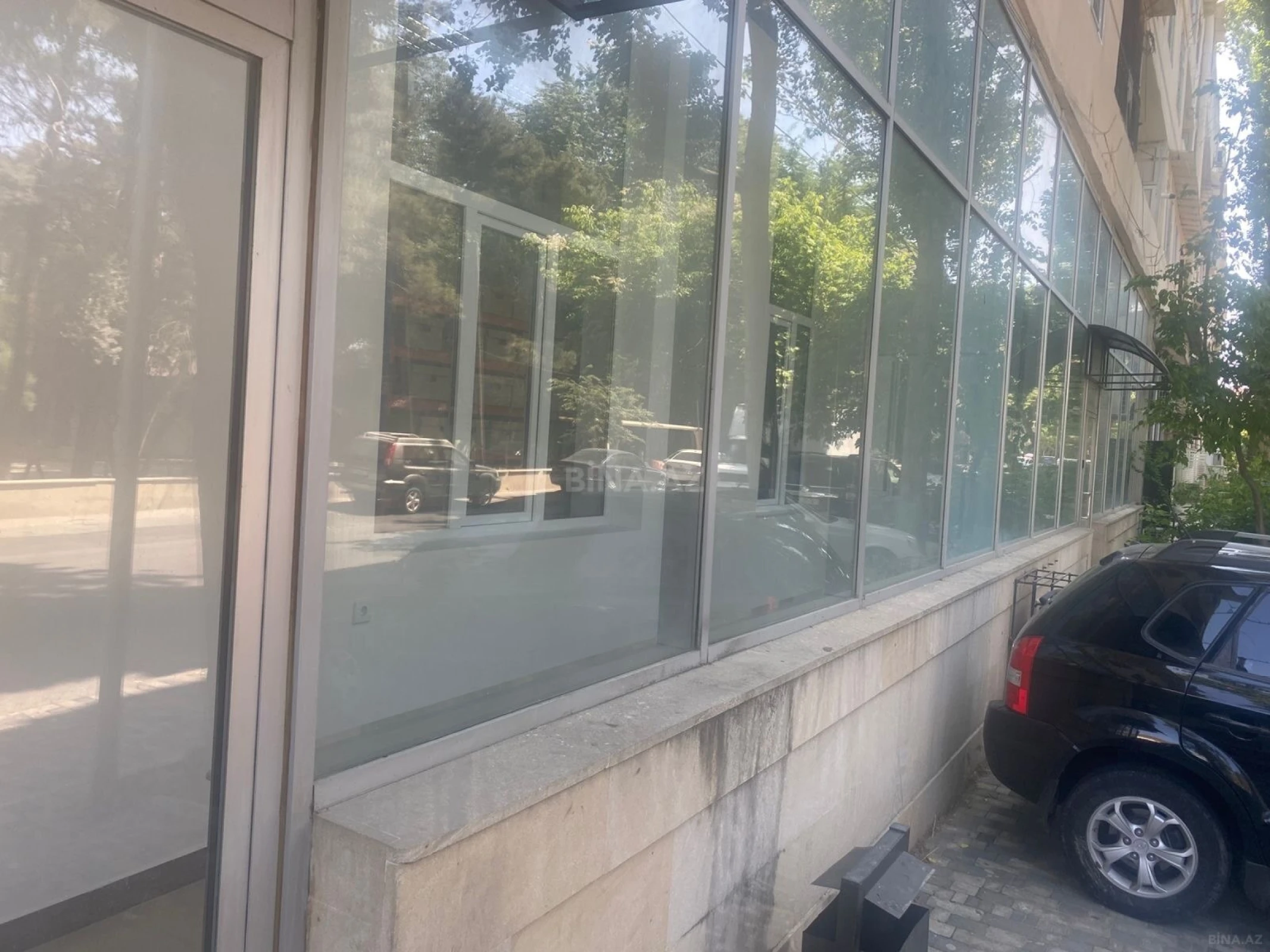 Satılır obyekt 300 m²