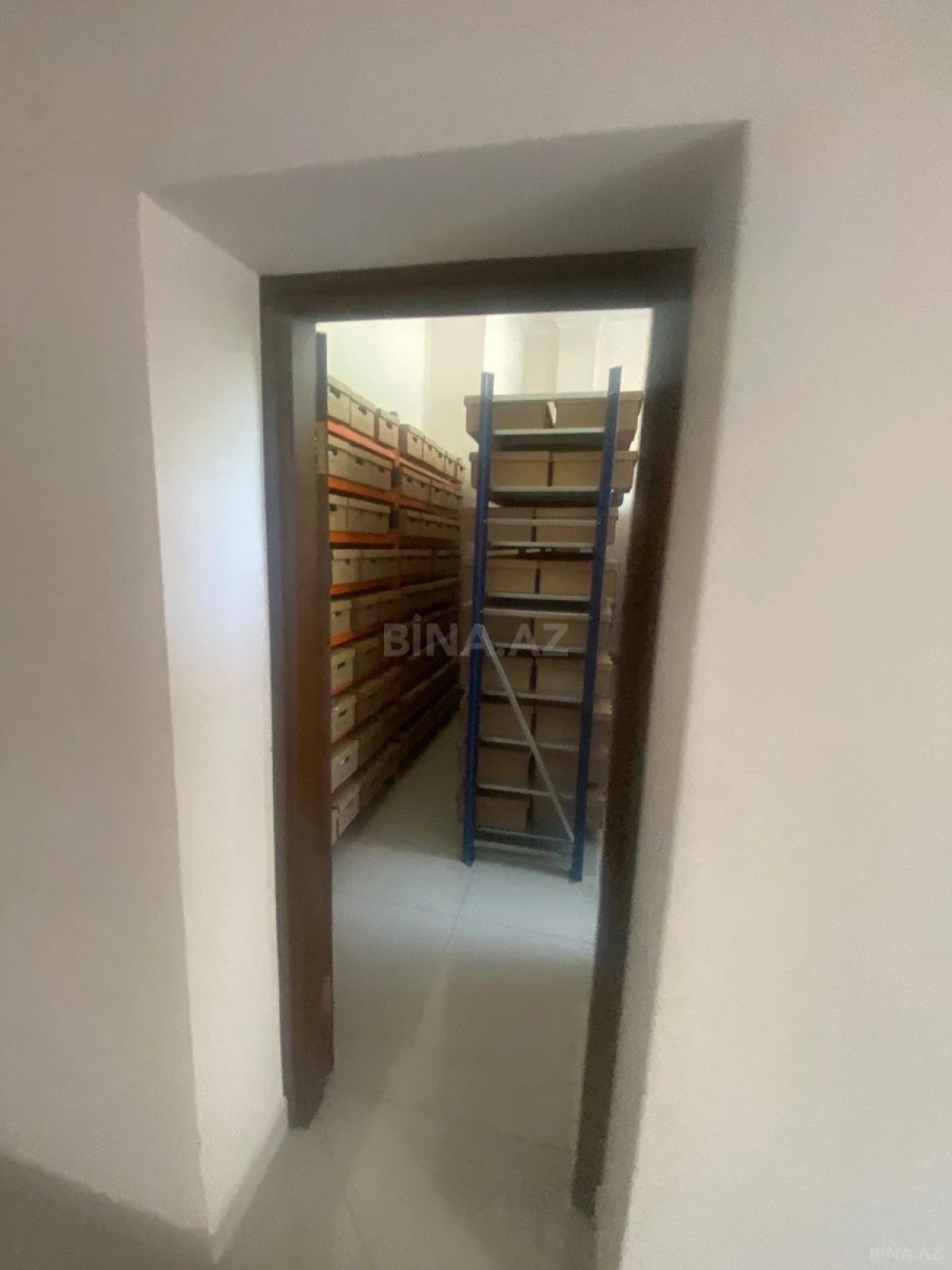 Satılır obyekt 300 m²