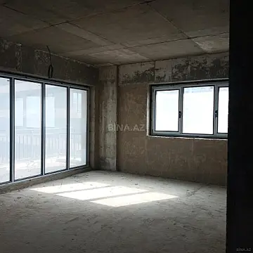 Satılır 4 otaqlı mənzil 194 m²