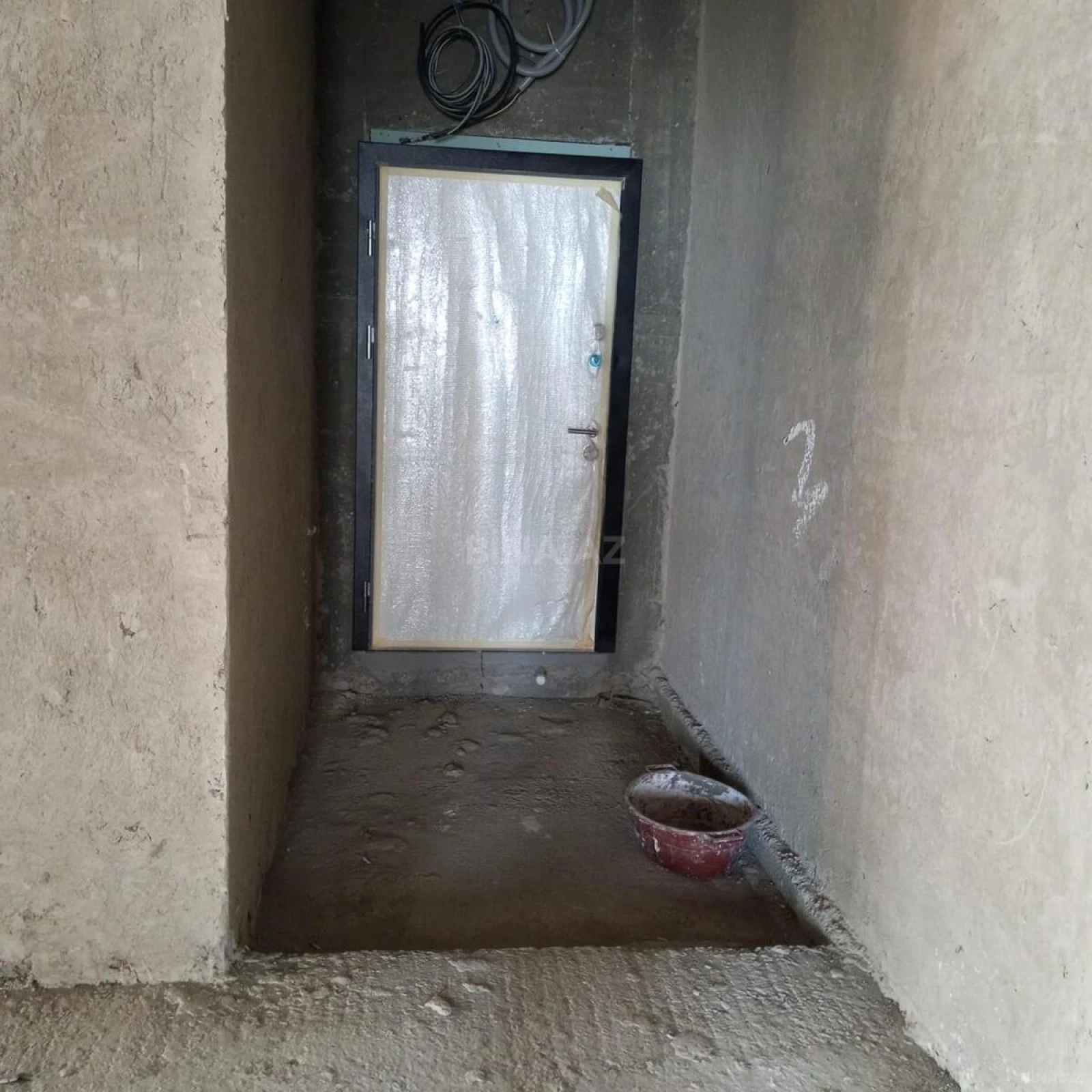 Satılır 4 otaqlı mənzil 194 m²