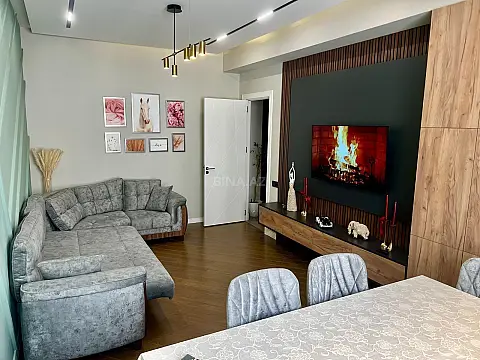 Kirayə verilir 2 otaqlı mənzil 75 m²