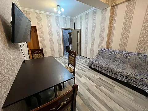 Kirayə verilir 2 otaqlı mənzil 50 m²