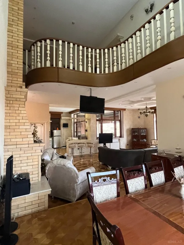Satılır 7 otaqlı həyət evi 850 m²