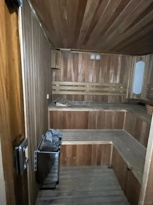 Satılır 7 otaqlı həyət evi 850 m²