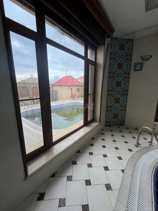 Satılır 7 otaqlı həyət evi 850 m²