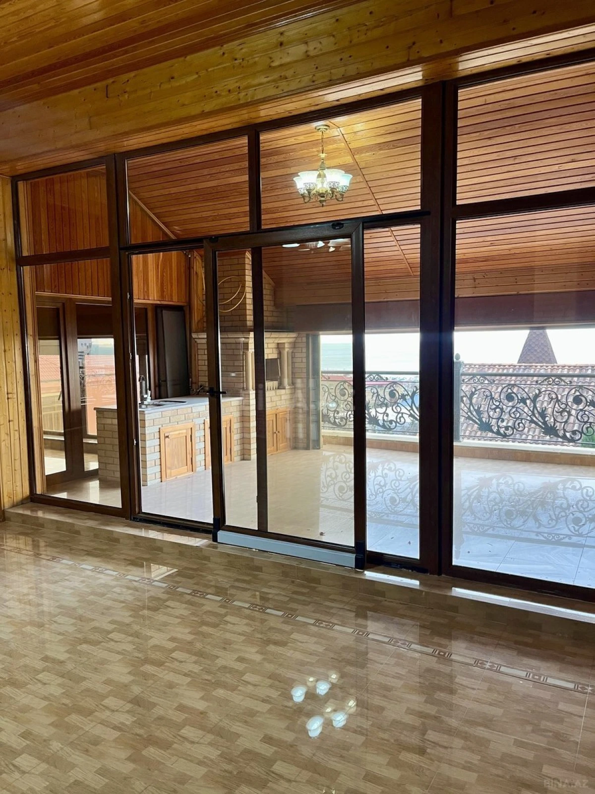 Satılır 7 otaqlı həyət evi 850 m²
