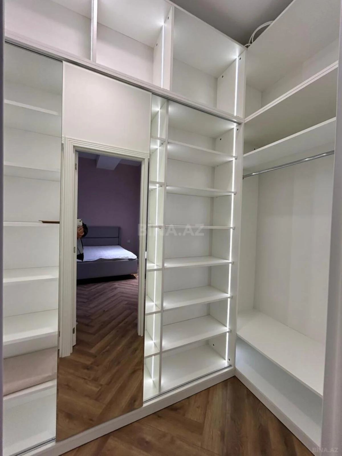 Satılır 2 otaqlı mənzil 90 m²