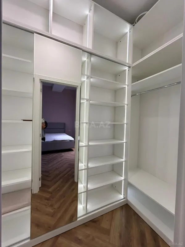 Satılır 2 otaqlı mənzil 90 m²