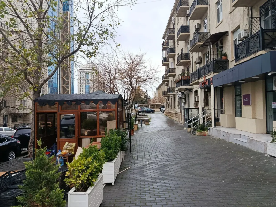 Satılır 2 otaqlı mənzil 75 m²