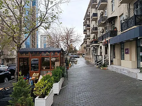 Satılır 2 otaqlı mənzil 75 m²