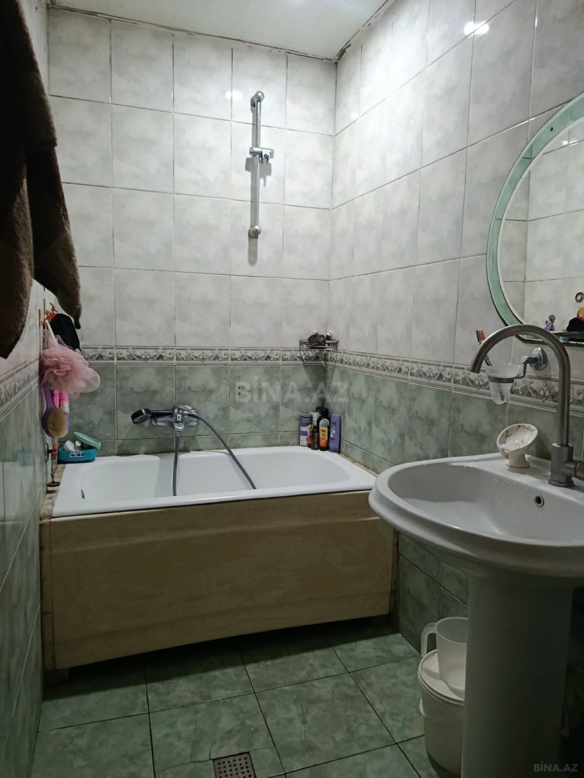 Satılır 2 otaqlı mənzil 75 m²