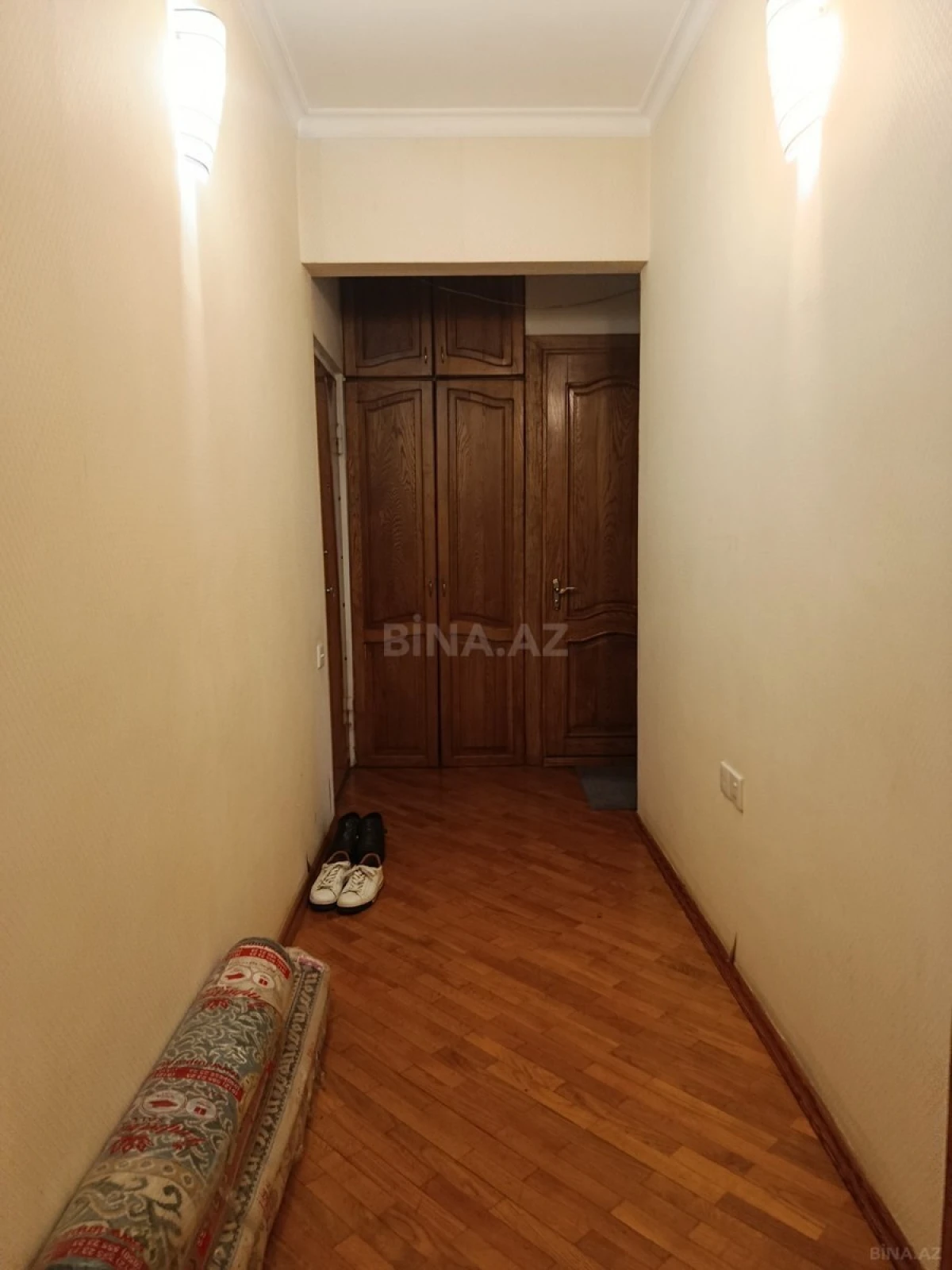 Satılır 2 otaqlı mənzil 75 m²