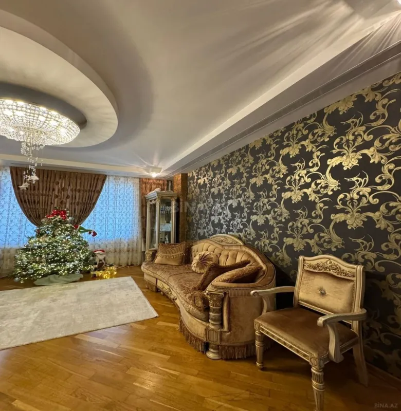 Satılır 3 otaqlı mənzil 136 m²