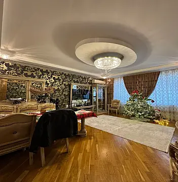 Satılır 3 otaqlı mənzil 136 m²