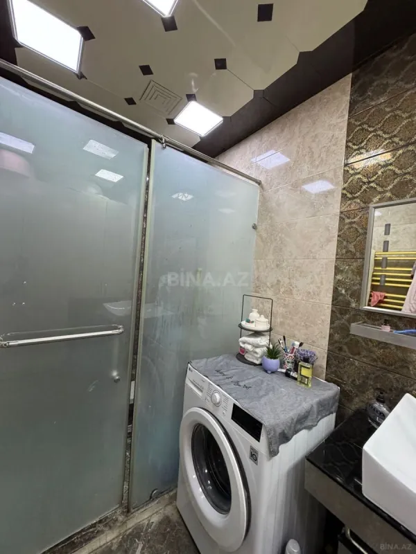 Satılır 3 otaqlı mənzil 136 m²