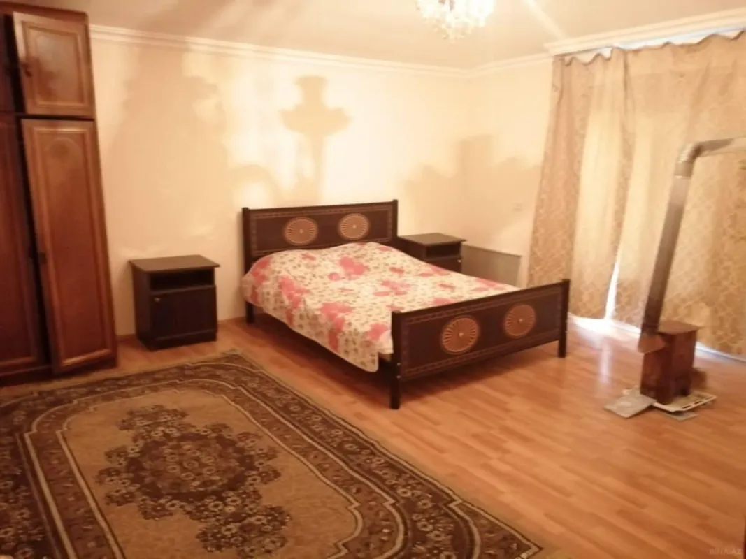 Kirayə verilir 5 otaqlı həyət evi 160 m²