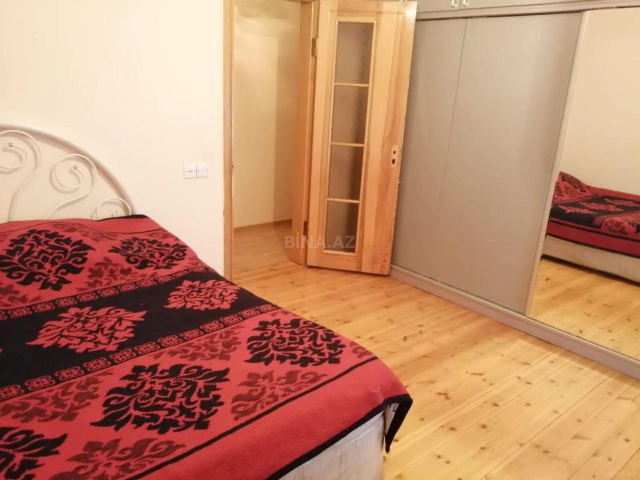 Kirayə verilir 5 otaqlı həyət evi 160 m²