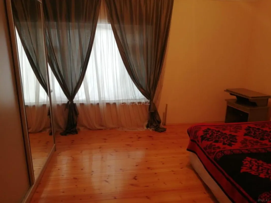 Kirayə verilir 5 otaqlı həyət evi 160 m²