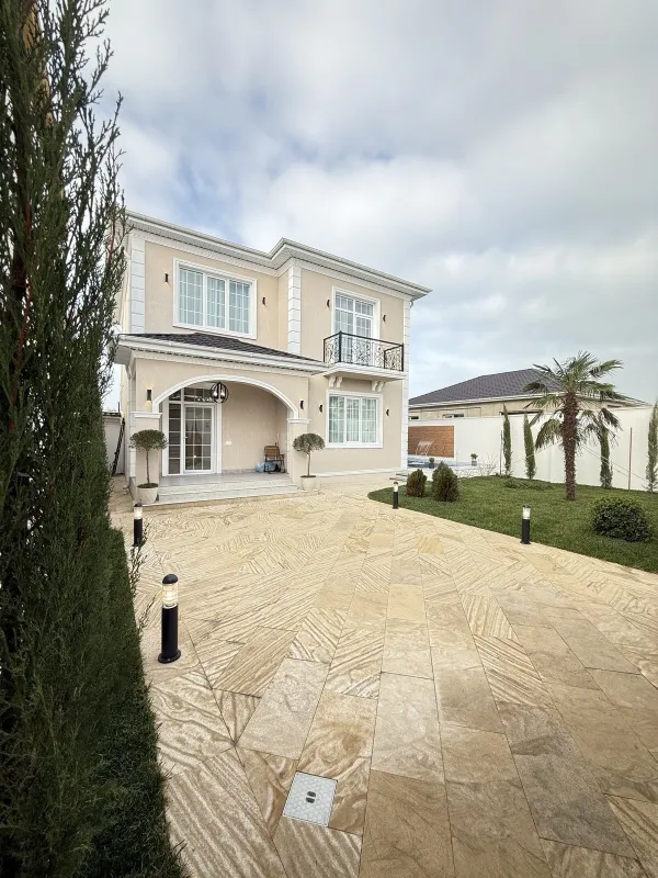 Satılır 4 otaqlı həyət evi 220 m²