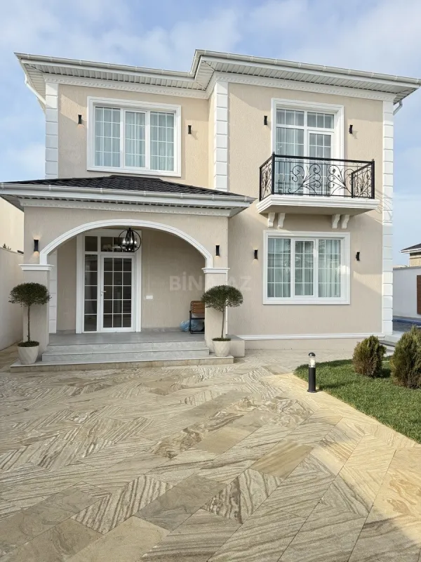 Satılır 4 otaqlı həyət evi 220 m²