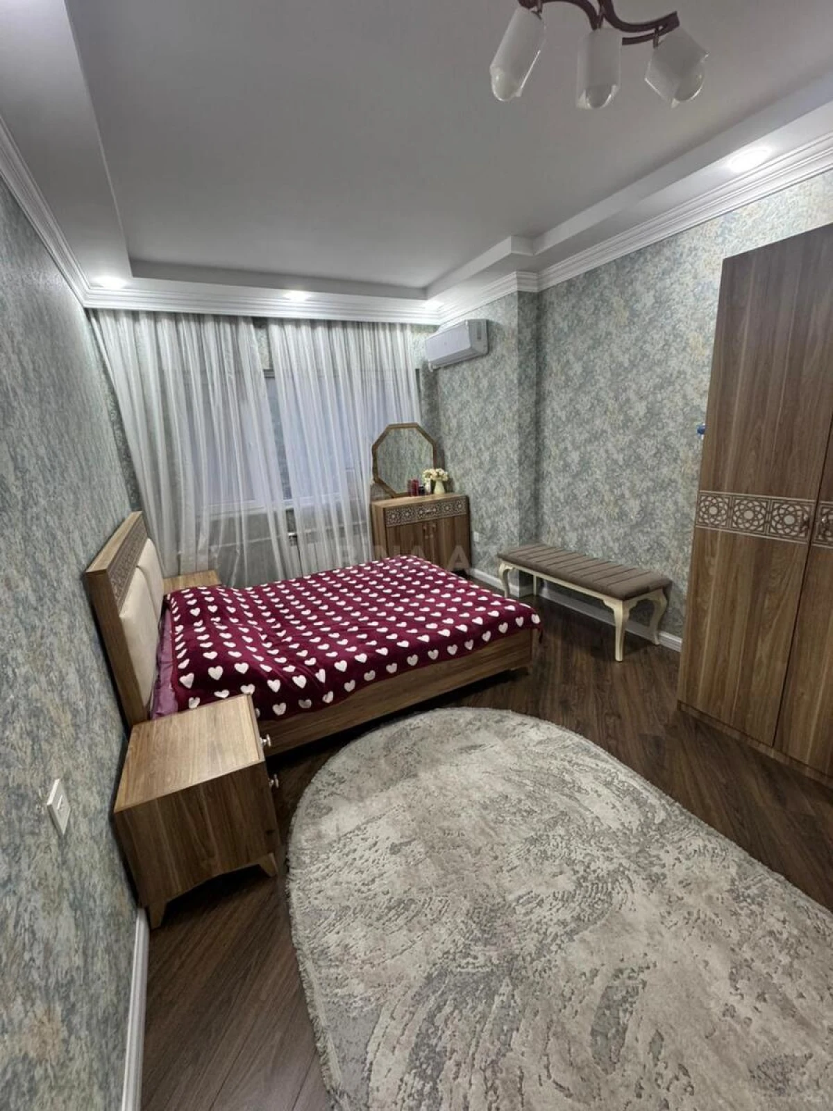 Satılır 4 otaqlı mənzil 90 m²