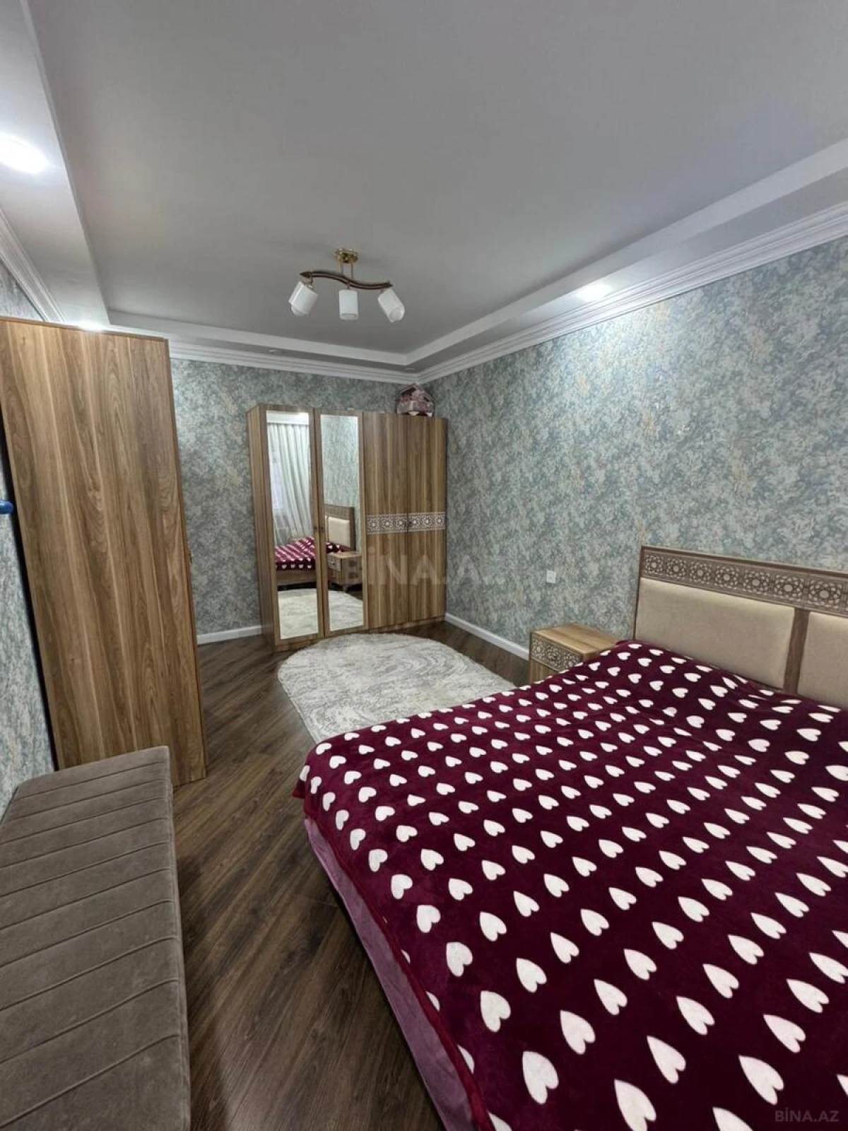Satılır 4 otaqlı mənzil 90 m²
