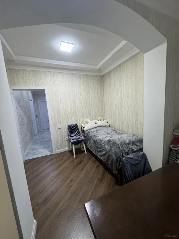 Satılır 4 otaqlı mənzil 90 m²