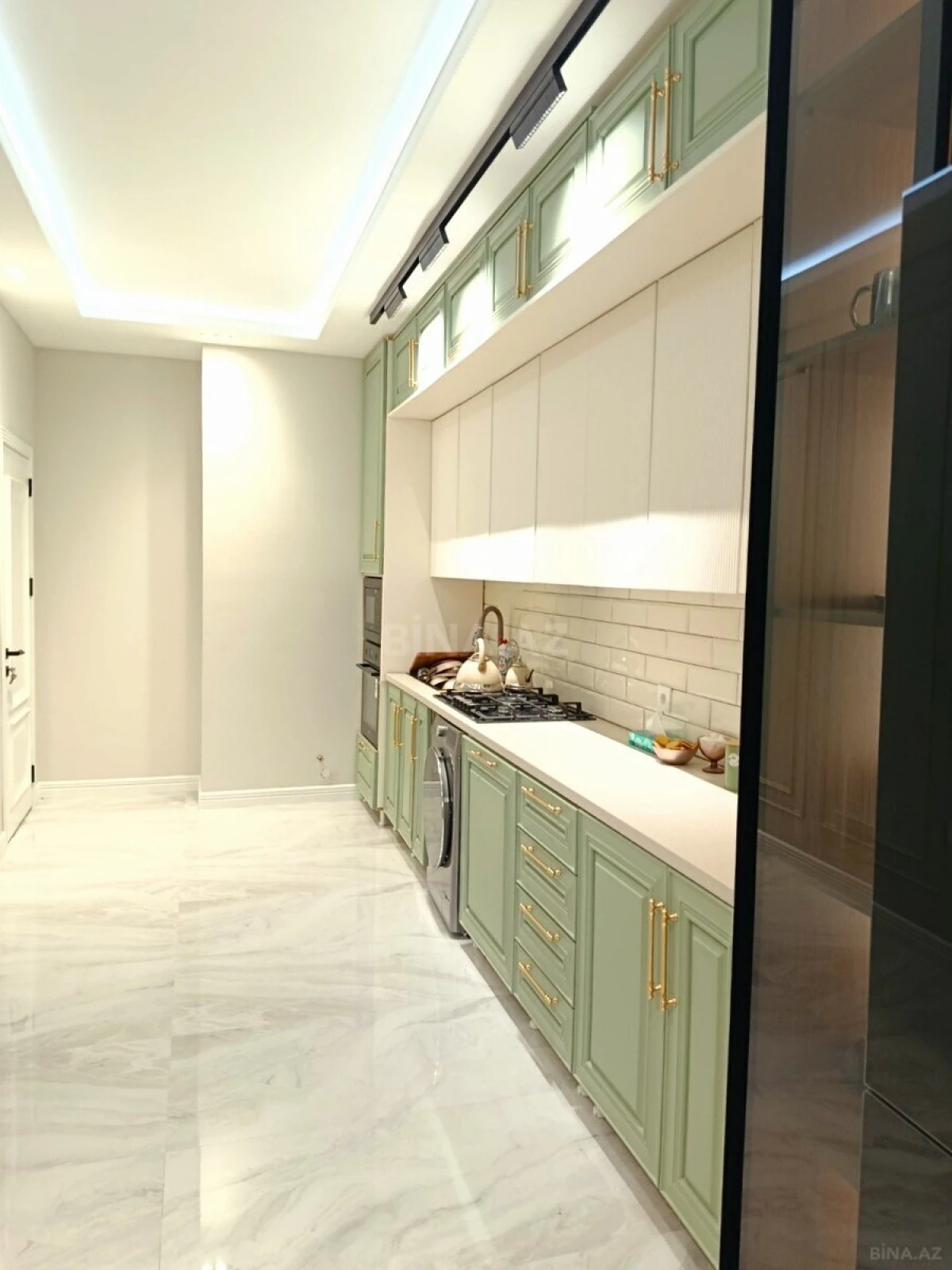 Satılır 2 otaqlı mənzil 110 m²
