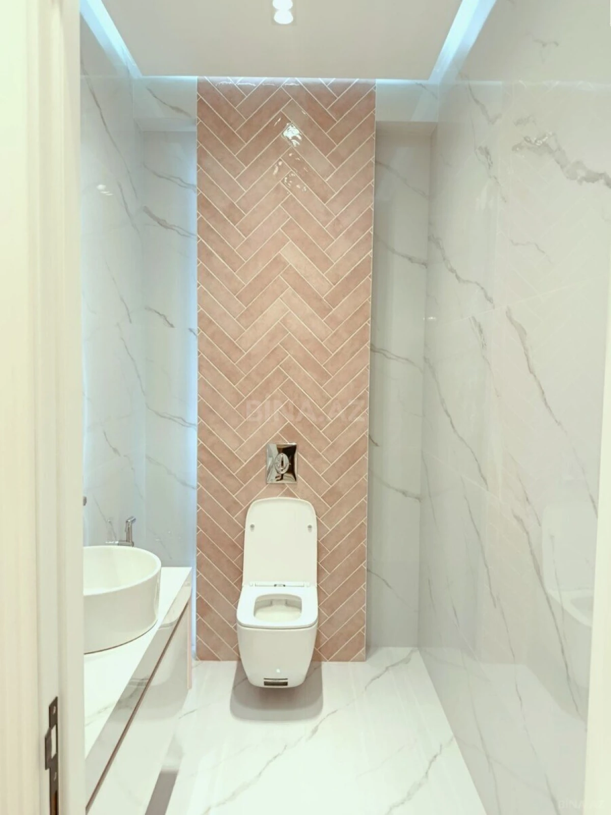 Satılır 2 otaqlı mənzil 110 m²