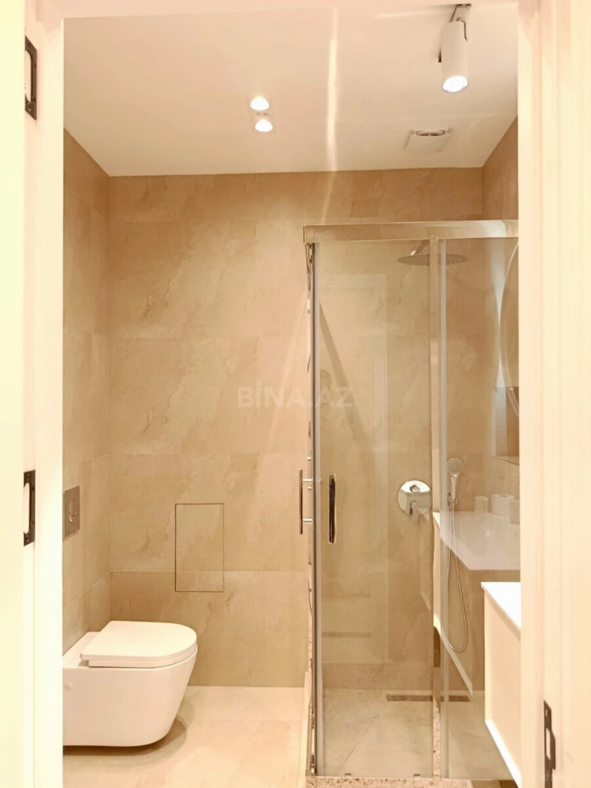 Satılır 2 otaqlı mənzil 110 m²