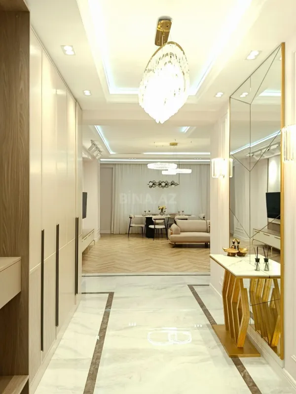 Satılır 2 otaqlı mənzil 110 m²