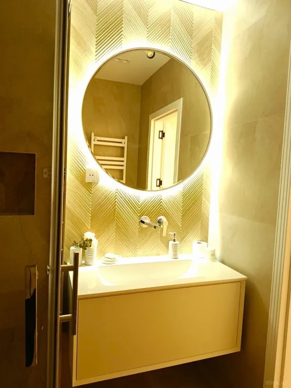 Satılır 2 otaqlı mənzil 110 m²