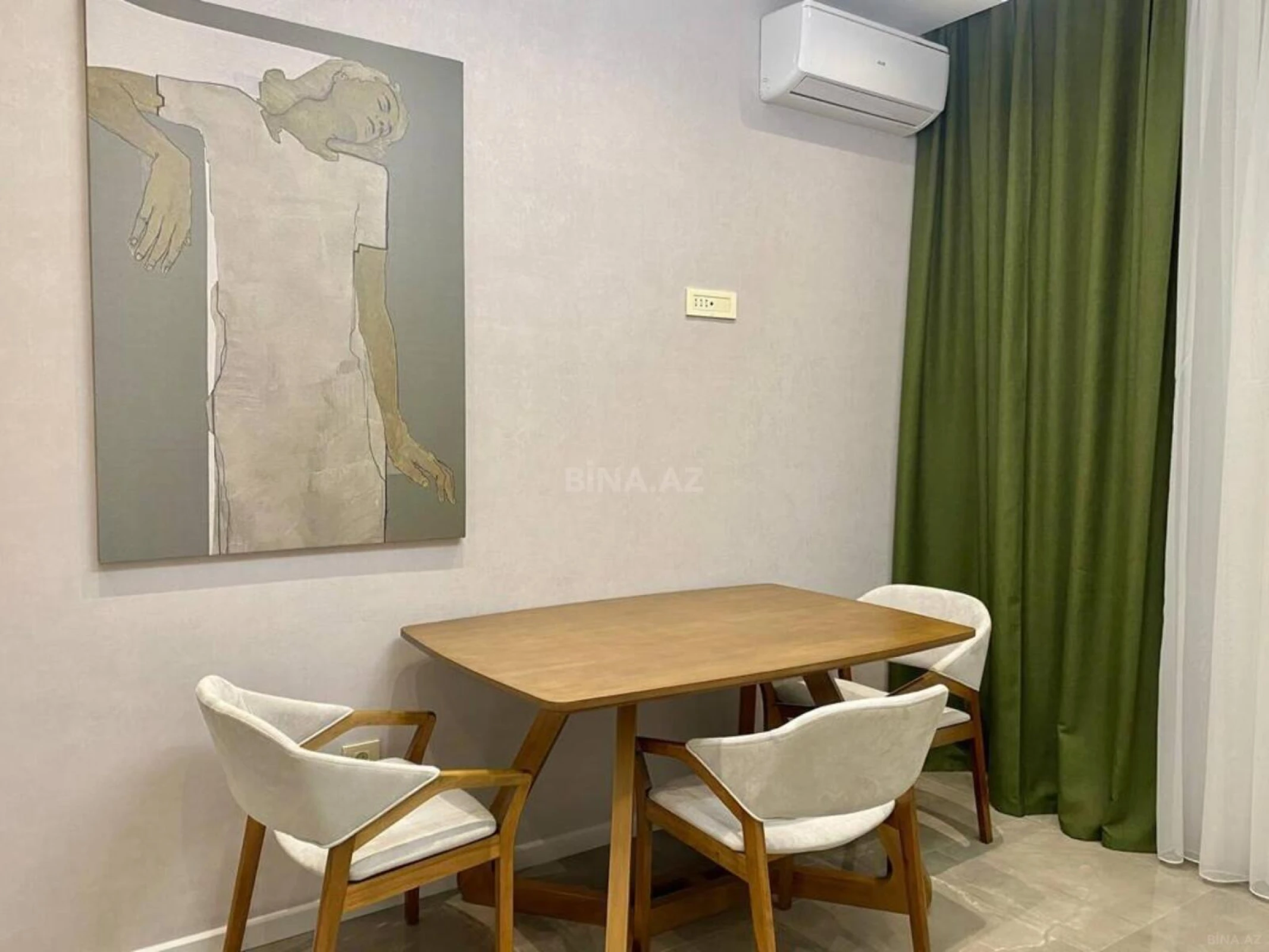 Kirayə verilir 3 otaqlı mənzil 145 m²